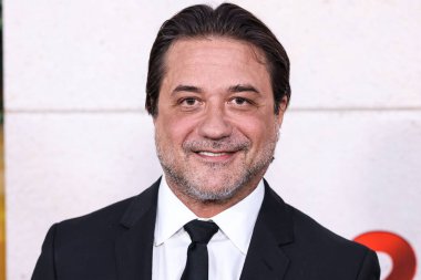 İspanyol televizyon ve film oyuncusu Enrique Arce, Netflix 'in 28 Mart 2023' te Westwood, Los Angeles, Kaliforniya, ABD 'deki Regency Village Theatre' da gerçekleştirdiği 'Cinayet Gizemi 2' nin Los Angeles prömiyerine geldi.. 