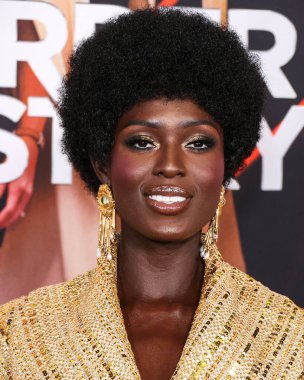 Schiaparelli giyimli İngiliz aktris ve model Jodie Turner-Smith, 28 Mart 2023 'te Westwood, Los Angeles, Kaliforniya, ABD' deki Regency Village Theatre 'da düzenlenen Netflix' in 'Murder Mystery 2' adlı filminin Los Angeles galasına geldi.. 