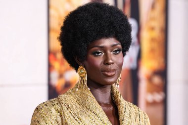 Schiaparelli giyimli İngiliz aktris ve model Jodie Turner-Smith, 28 Mart 2023 'te Westwood, Los Angeles, Kaliforniya, ABD' deki Regency Village Theatre 'da düzenlenen Netflix' in 'Murder Mystery 2' adlı filminin Los Angeles galasına geldi.. 