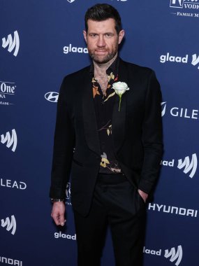 Amerikalı komedyen, aktör, yapımcı ve senarist Billy Eichner, 30 Mart 2023 'te Beverly Hilton Hotel' de düzenlenen 34. Yıllık GLAAD Medya Ödülleri 'ne geldi..
