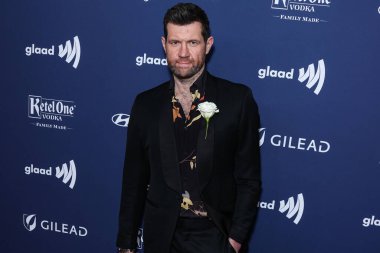Amerikalı komedyen, aktör, yapımcı ve senarist Billy Eichner, 30 Mart 2023 'te Beverly Hilton Hotel' de düzenlenen 34. Yıllık GLAAD Medya Ödülleri 'ne geldi..