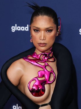 Amerikan-Filipinli model, TED konuşmacısı ve transgender savunucusu Geena Rocero, 30 Mart 2023 'te Beverly Hills, Los Angeles, Kaliforniya, ABD' de düzenlenen 34.. 
