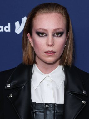 Amerikalı komedyen, oyuncu ve yazar Hannah Einbinder, 30 Mart 2023 'te Beverly Hills, Los Angeles, Kaliforniya, ABD' de düzenlenen 34. Yıllık GLAAD Medya Ödülleri 'ne geldi.. 