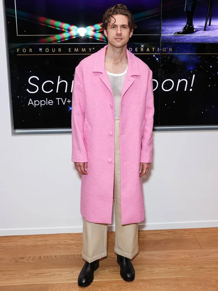 Αμερικανός Ηθοποιός Και Τραγουδιστής Aaron Tveit Φτάνει Στο Apple Schmigadoon — Φωτογραφία Αρχείου