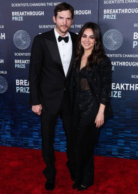 Ashton Kutcher ve eşi Mila Kunis, 15 Nisan 2023 'te ABD' nin Kaliforniya eyaletinin Los Angeles kentinde düzenlenen Akademi Sinema Müzesi 'nde düzenlenen 9..