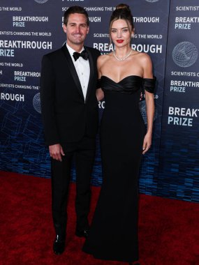 Evan Spiegel ve eşi Miranda Kerr, 15 Nisan 2023 'te Los Angeles, Kaliforniya, ABD' deki Akademi Sinema Müzesi 'nde düzenlenen 9.. 