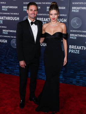 Evan Spiegel ve eşi Miranda Kerr, 15 Nisan 2023 'te Los Angeles, Kaliforniya, ABD' deki Akademi Sinema Müzesi 'nde düzenlenen 9.. 