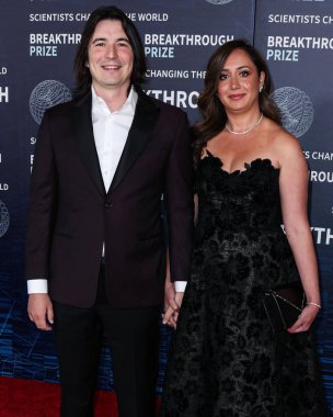 Vladimir Tenev ve eşi Celina Tenev, 15 Nisan 2023 'te ABD' nin Kaliforniya eyaletinin Los Angeles kentinde bulunan Akademi Sinema Müzesi 'nde düzenlenen 9.. 