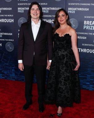 Vladimir Tenev ve eşi Celina Tenev, 15 Nisan 2023 'te ABD' nin Kaliforniya eyaletinin Los Angeles kentinde bulunan Akademi Sinema Müzesi 'nde düzenlenen 9.. 