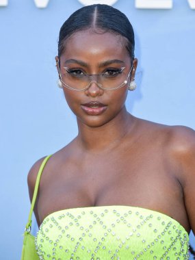 Justine Skye, REVOLVE Festivali 2023 'e 15 Nisan 2023' te ABD 'nin Kaliforniya eyaletindeki Coachella Vadisi, Coachella Vadisi' nde H.wood Grubu ile ortaklaşa katılıyor.. 