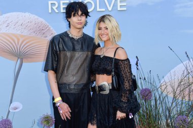 Landon Barker ve kız arkadaşı Charli D 'Amelio, REVOLVE Festivali 2023' e 15 Nisan 2023 'te ABD' nin Riverside County, Coachella Valley, Riverside County, Kaliforniya 'da bulunan The H.wood Group ortaklığıyla katıldılar.