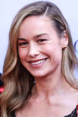 Rodarte giyimli Amerikalı aktris Brie Larson, The Daily Front Row 'un 23 Nisan 2023' te Beverly Hills Hotel 'deki Crystal Garden' daki 7. Moda Los Angeles Ödülleri 'ne ulaştı..