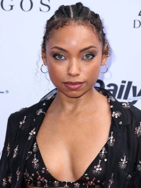 Logan Browning, The Daily Front Row 'un 7. Geleneksel Moda Los Angeles Ödülleri' ne 23 Nisan 2023 'te Beverly Hills Oteli' nde düzenlenen Crystal Garden 'da ulaştı..
