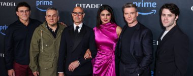 Anthony Russo, Joe Russo, Stanley Tucci, Priyanka Chopra Jonas, Richard Madden ve David Weil, 25 Nisan 2023 'te ABD' nin Los Angeles kentindeki Culver Tiyatrosu 'nda düzenlenen Amazon Prime Video' un 'Hisar' sezonunun Los Angeles Kırmızı Halı ve Hayran Gösterimi 'ne geldiler..