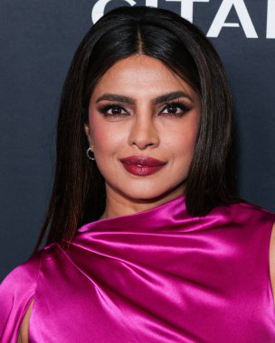 Hint aktris ve yapımcı Priyanka Chopra Jonas, 25 Nisan 2023 'te Culver City, Los Angeles, Kaliforniya, ABD' de gerçekleştirilen Amazon Prime Video 'nun' Kale 'birinci sezonuna Los Angeles Kırmızı Halı ve Hayran Gösterimi' ne geldi..