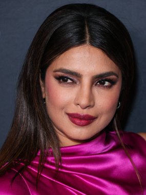 Hint aktris ve yapımcı Priyanka Chopra Jonas, 25 Nisan 2023 'te Culver City, Los Angeles, Kaliforniya, ABD' de gerçekleştirilen Amazon Prime Video 'nun' Kale 'birinci sezonuna Los Angeles Kırmızı Halı ve Hayran Gösterimi' ne geldi..