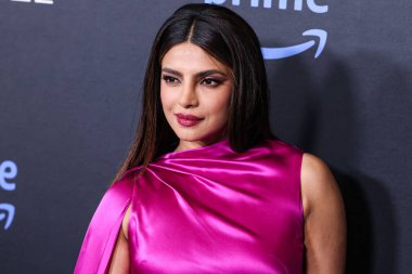 Hint aktris ve yapımcı Priyanka Chopra Jonas, 25 Nisan 2023 'te Culver City, Los Angeles, Kaliforniya, ABD' de gerçekleştirilen Amazon Prime Video 'nun' Kale 'birinci sezonuna Los Angeles Kırmızı Halı ve Hayran Gösterimi' ne geldi..