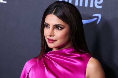 Hint aktris ve yapımcı Priyanka Chopra Jonas, 25 Nisan 2023 'te Culver City, Los Angeles, Kaliforniya, ABD' de gerçekleştirilen Amazon Prime Video 'nun' Kale 'birinci sezonuna Los Angeles Kırmızı Halı ve Hayran Gösterimi' ne geldi..
