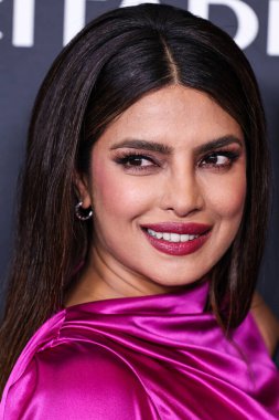 Hint aktris ve yapımcı Priyanka Chopra Jonas, 25 Nisan 2023 'te Culver City, Los Angeles, Kaliforniya, ABD' de gerçekleştirilen Amazon Prime Video 'nun' Kale 'birinci sezonuna Los Angeles Kırmızı Halı ve Hayran Gösterimi' ne geldi..