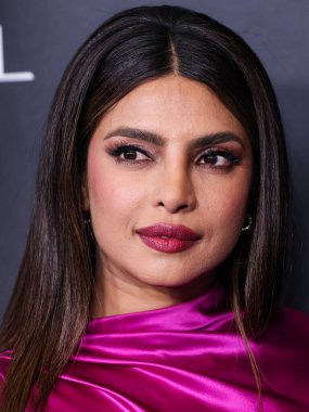 Hint aktris ve yapımcı Priyanka Chopra Jonas, 25 Nisan 2023 'te Culver City, Los Angeles, Kaliforniya, ABD' de gerçekleştirilen Amazon Prime Video 'nun' Kale 'birinci sezonuna Los Angeles Kırmızı Halı ve Hayran Gösterimi' ne geldi..