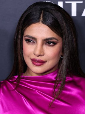 Hint aktris ve yapımcı Priyanka Chopra Jonas, 25 Nisan 2023 'te Culver City, Los Angeles, Kaliforniya, ABD' de gerçekleştirilen Amazon Prime Video 'nun' Kale 'birinci sezonuna Los Angeles Kırmızı Halı ve Hayran Gösterimi' ne geldi..