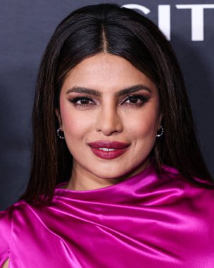 Hint aktris ve yapımcı Priyanka Chopra Jonas, 25 Nisan 2023 'te Culver City, Los Angeles, Kaliforniya, ABD' de gerçekleştirilen Amazon Prime Video 'nun' Kale 'birinci sezonuna Los Angeles Kırmızı Halı ve Hayran Gösterimi' ne geldi..