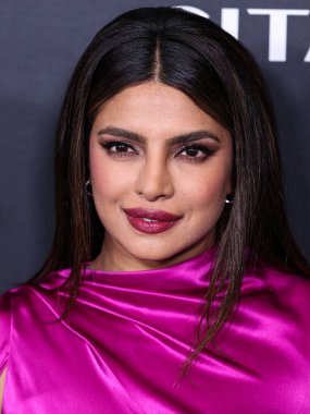 Hint aktris ve yapımcı Priyanka Chopra Jonas, 25 Nisan 2023 'te Culver City, Los Angeles, Kaliforniya, ABD' de gerçekleştirilen Amazon Prime Video 'nun' Kale 'birinci sezonuna Los Angeles Kırmızı Halı ve Hayran Gösterimi' ne geldi..