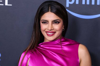 Hint aktris ve yapımcı Priyanka Chopra Jonas, 25 Nisan 2023 'te Culver City, Los Angeles, Kaliforniya, ABD' de gerçekleştirilen Amazon Prime Video 'nun' Kale 'birinci sezonuna Los Angeles Kırmızı Halı ve Hayran Gösterimi' ne geldi..