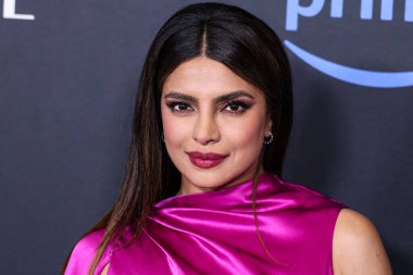 Hint aktris ve yapımcı Priyanka Chopra Jonas, 25 Nisan 2023 'te Culver City, Los Angeles, Kaliforniya, ABD' de gerçekleştirilen Amazon Prime Video 'nun' Kale 'birinci sezonuna Los Angeles Kırmızı Halı ve Hayran Gösterimi' ne geldi..