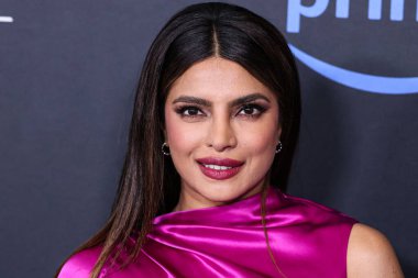 Hint aktris ve yapımcı Priyanka Chopra Jonas, 25 Nisan 2023 'te Culver City, Los Angeles, Kaliforniya, ABD' de gerçekleştirilen Amazon Prime Video 'nun' Kale 'birinci sezonuna Los Angeles Kırmızı Halı ve Hayran Gösterimi' ne geldi..