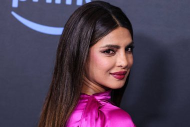 Hint aktris ve yapımcı Priyanka Chopra Jonas, 25 Nisan 2023 'te Culver City, Los Angeles, Kaliforniya, ABD' de gerçekleştirilen Amazon Prime Video 'nun' Kale 'birinci sezonuna Los Angeles Kırmızı Halı ve Hayran Gösterimi' ne geldi..