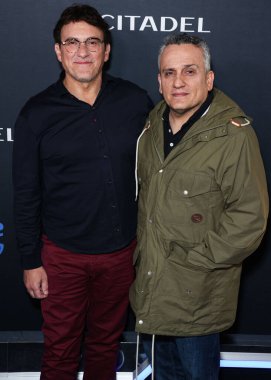 Anthony Russo ve kardeşi Joe Russo, 25 Nisan 2023 tarihinde Culver City, Los Angeles, Kaliforniya, ABD 'de gerçekleştirilen Amazon Prime Video' nun 'Citadel' birinci sezonu için Los Angeles Kırmızı Halı ve Hayran Gösterimi 'ne geldiler..