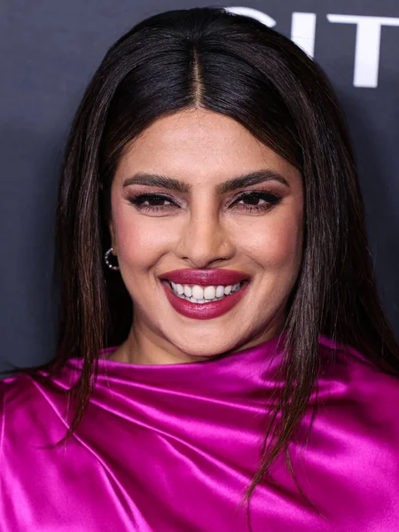 Hint aktris ve yapımcı Priyanka Chopra Jonas, 25 Nisan 2023 'te Culver City, Los Angeles, Kaliforniya, ABD' de gerçekleştirilen Amazon Prime Video 'nun' Kale 'birinci sezonuna Los Angeles Kırmızı Halı ve Hayran Gösterimi' ne geldi..