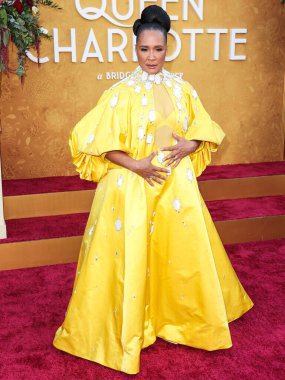 Guyanese-İngiliz aktris ve şarkıcı Golda Rosheuvel, Netflix 'in Queen Charlotte: A Bridgerton Story' nin birinci sezonunu 26 Nisan 2023 'te Westwood, Los Angeles, Kaliforniya' daki Regency Village Theatre 'da düzenlenen Dünya Premiere Event of Netflix' in