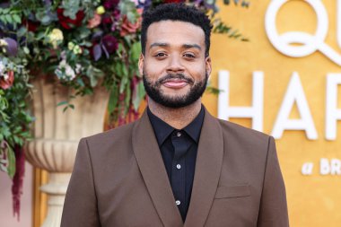 Amerikalı besteci ve piyanist Kris Bowers, Netflix 'in Queen Charlotte: A Bridgerton Story' nin birinci sezonuna 26 Nisan 2023 'te Westwood, Los Angeles, Kaliforniya' daki Regency Village Theatre 'a geldi.