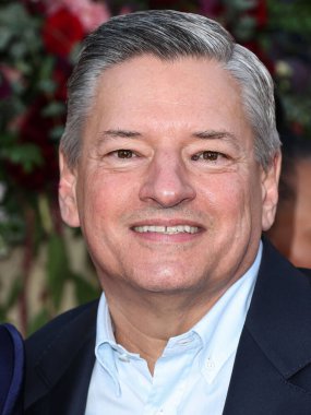 Netflix 'in eş başkanı ve Genel Sekreteri Ted Sarandos Netflix' in Queen Charlotte: A Bridgerton Story 'nin dünya prömiyer gösterimine 26 Nisan 2023' te Westwood, Los Angeles 'taki Regency Village Theatre' da düzenlenen 1.