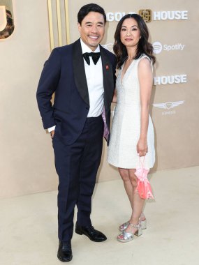 Randall Park ve Jae Suh Park, 6 Mayıs 2023 'te Los Angeles, Kaliforniya' daki The Music Center 'da düzenlenen Gold House' un 2.. 