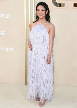 Amerikalı aktris Stephanie Hsu, 6 Mayıs 2023 'te ABD' nin Kaliforniya eyaletinin Los Angeles kentindeki The Music Center 'da düzenlenen Gold House' un 2..