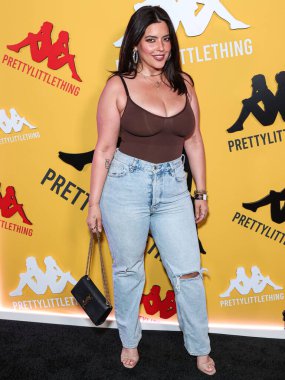 Amerikan büyük boy model Denise Bidot, 9 Mayıs 2023 tarihinde Hollywood, Los Angeles, Kaliforniya, ABD 'de Sunset Room Hollywood' da düzenlenen PrettyLittleThing X Kappa Fırlatma Partisi 'ne geldi.. 
