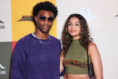 Jonathan Daviss ve Madison Bailey, 9 Mayıs 2023 'te Hollywood Sunset Room Hollywood' da düzenlenen PrettyLittleThing X Kappa Fırlatma Partisi 'ne geldiler.. 