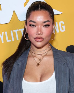 Ming Lee Simmons, 9 Mayıs 2023 'te Hollywood Sunset Room Hollywood' da düzenlenen PrettyLittleThing X Kappa Fırlatma Partisi 'ne geldi.. 