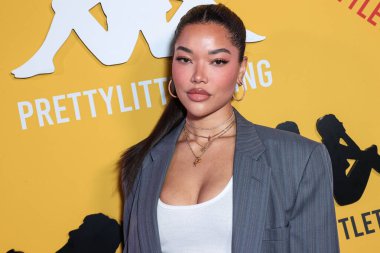 Ming Lee Simmons, 9 Mayıs 2023 'te Hollywood Sunset Room Hollywood' da düzenlenen PrettyLittleThing X Kappa Fırlatma Partisi 'ne geldi.. 