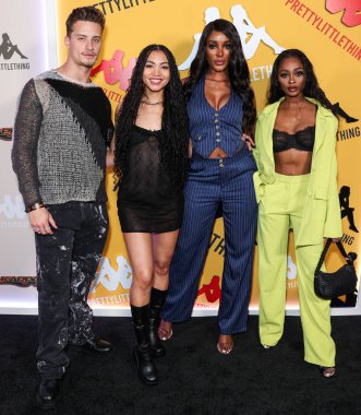 Nic Birchall, Avery Grooms, Zeta Morrison ve Trina Njoroge, 9 Mayıs 2023 'te Hollywood Sunset Room Hollywood' da düzenlenen PrettyLittleThing X Kappa Fırlatma Partisi 'ne geldiler. (Fotoğraf: Xavier Collin / Görüntü Öncesi