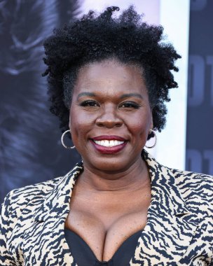 Amerikalı stand-up komedyeni, aktris ve yazar Leslie Jones, 10 Mayıs 2023 'te Westwood, Los Angeles, Kaliforniya, ABD' deki Regency Village Theater 'da düzenlenen Netflix' in 