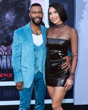 Omari Hardwick ve Jennifer Pfautch, Netflix 'in 10 Mayıs 2023' te Westwood, Los Angeles, Kaliforniya, ABD 'deki Regency Village Theater' daki 