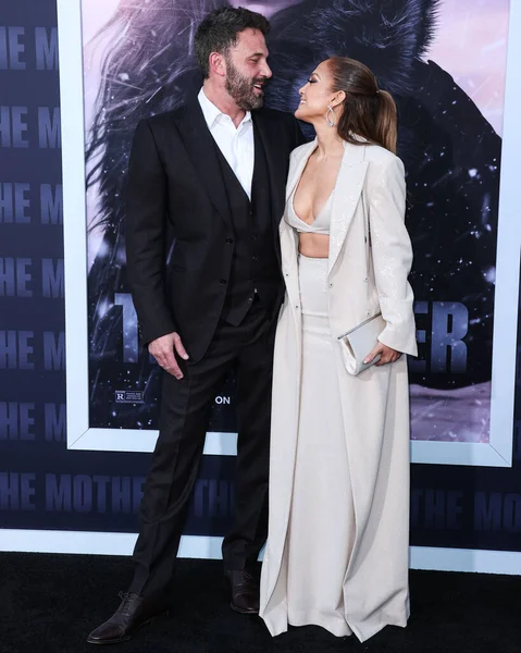  Ben Affleck ve eşi Jennifer Lopez (J.Lo, Jennifer Lynn Lopez-Affleck) Netflix 'in 