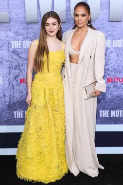 Lucy Paez ve Jennifer Lopez (J.Lo), Netflix 'in 