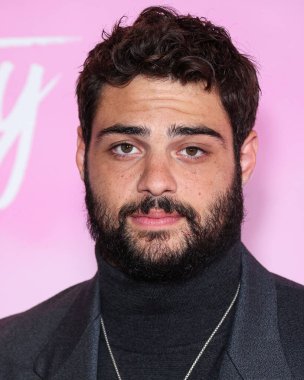 Amerikalı aktör Noah Centineo, Netflix 'in' XO, Kitty 'sezonunun Los Angeles Premiere Organizasyonu' na 11 Mayıs 2023 'te Hollywood, Los Angeles, Kaliforniya, ABD' deki Netflix Tudum Tiyatrosu 'nda katıldı.. 