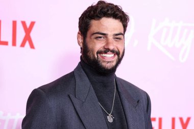 Amerikalı aktör Noah Centineo, Netflix 'in' XO, Kitty 'sezonunun Los Angeles Premiere Organizasyonu' na 11 Mayıs 2023 'te Hollywood, Los Angeles, Kaliforniya, ABD' deki Netflix Tudum Tiyatrosu 'nda katıldı.. 