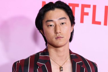 Avustralyalı aktör, yönetmen ve yapımcı Peter Thurnwald, Netflix 'in XO, Kitty' nin 1. sezonunu 11 Mayıs 2023 'te Hollywood, Los Angeles, Kaliforniya, ABD' de düzenlenen Netflix Tudum Theater 'a geldi..